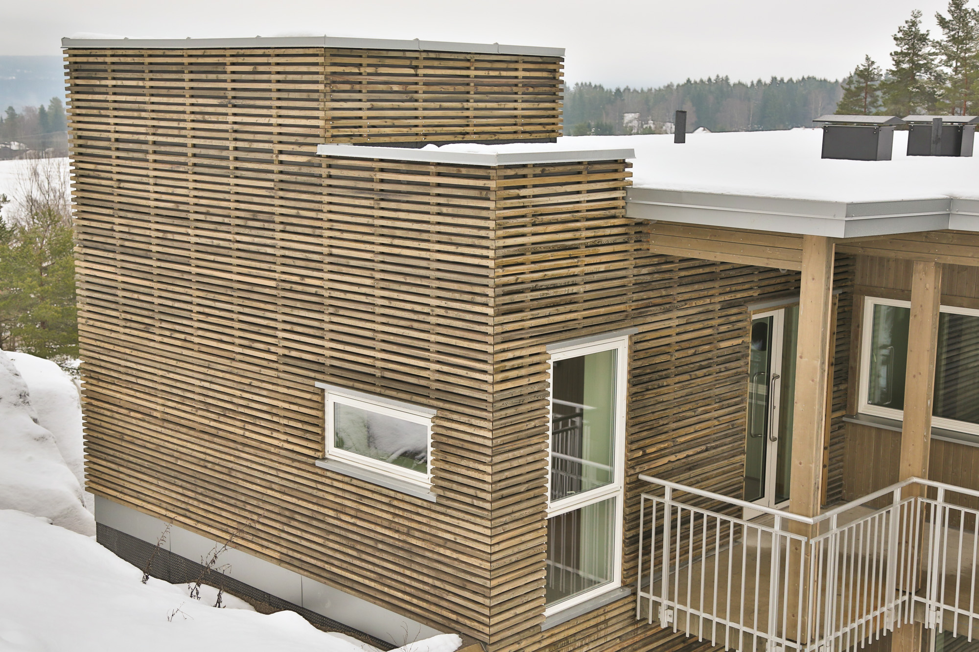 Hektneråsen Terrasse – Brandpanel EXT lärk – Rælingen. Bild 1 av 9 (NU8A7596 1 20)