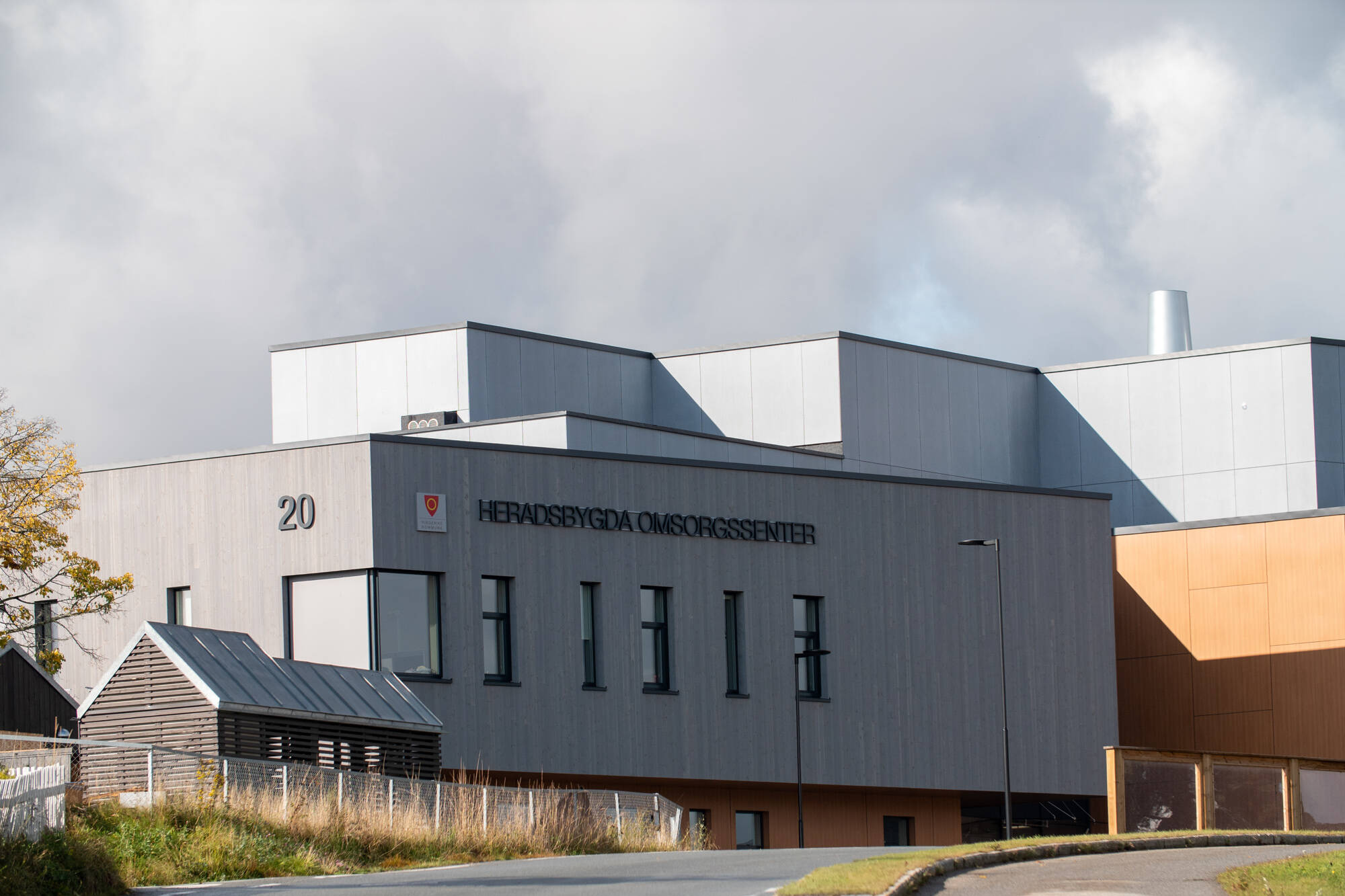 Coloured Thermowood for Heradsbygda Care Centre – Factory-patinated coloured Thermowood pine… Image 1 of 11 (P1033513 3833)
