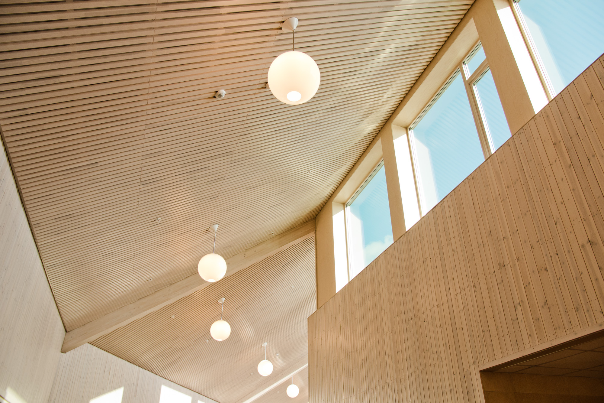 Søreide School – Brandpanel INT, INT slats and Brandpanel X-Veneer – Bergen. Image 1 of 13 (P1120375 2166)