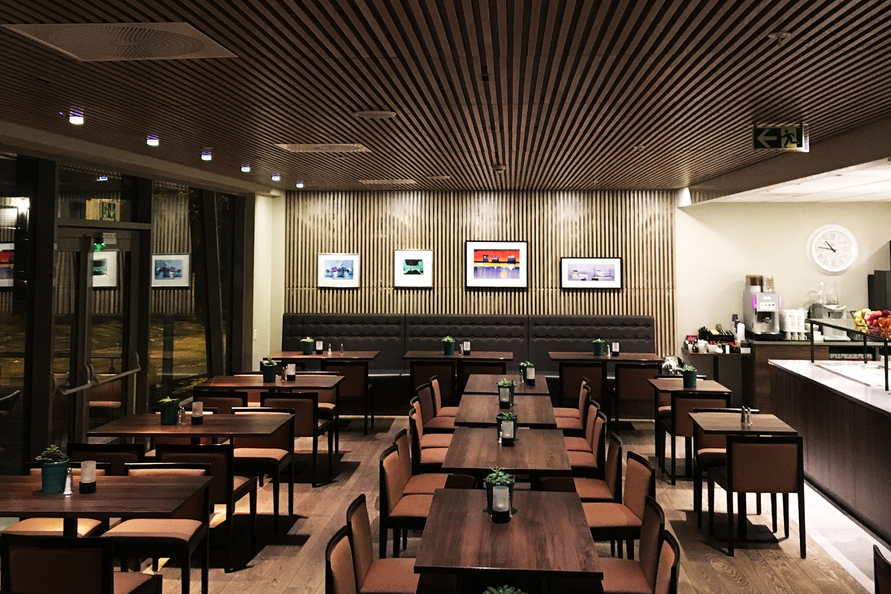Spaltpanel till Clarion Collection Hotel Helma – Brandimpregnerad… Bild 1 av 7 (Helma restaurant featured image2)
