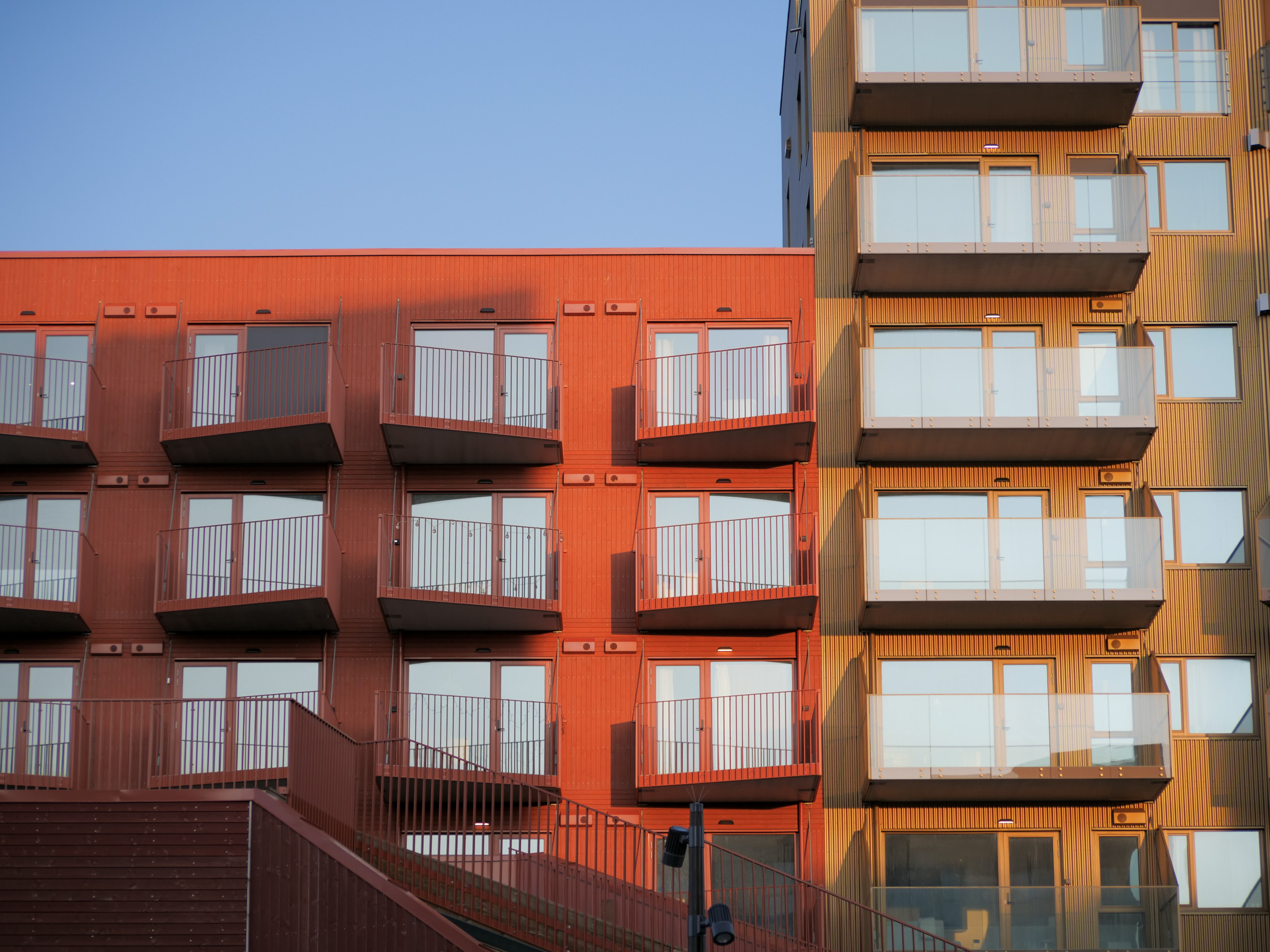 Thermowood till Vervet – modern arkitektur i Tromsø – Utvändig panel av Thermowood i färg – Tromsø. Bild 13 av 17