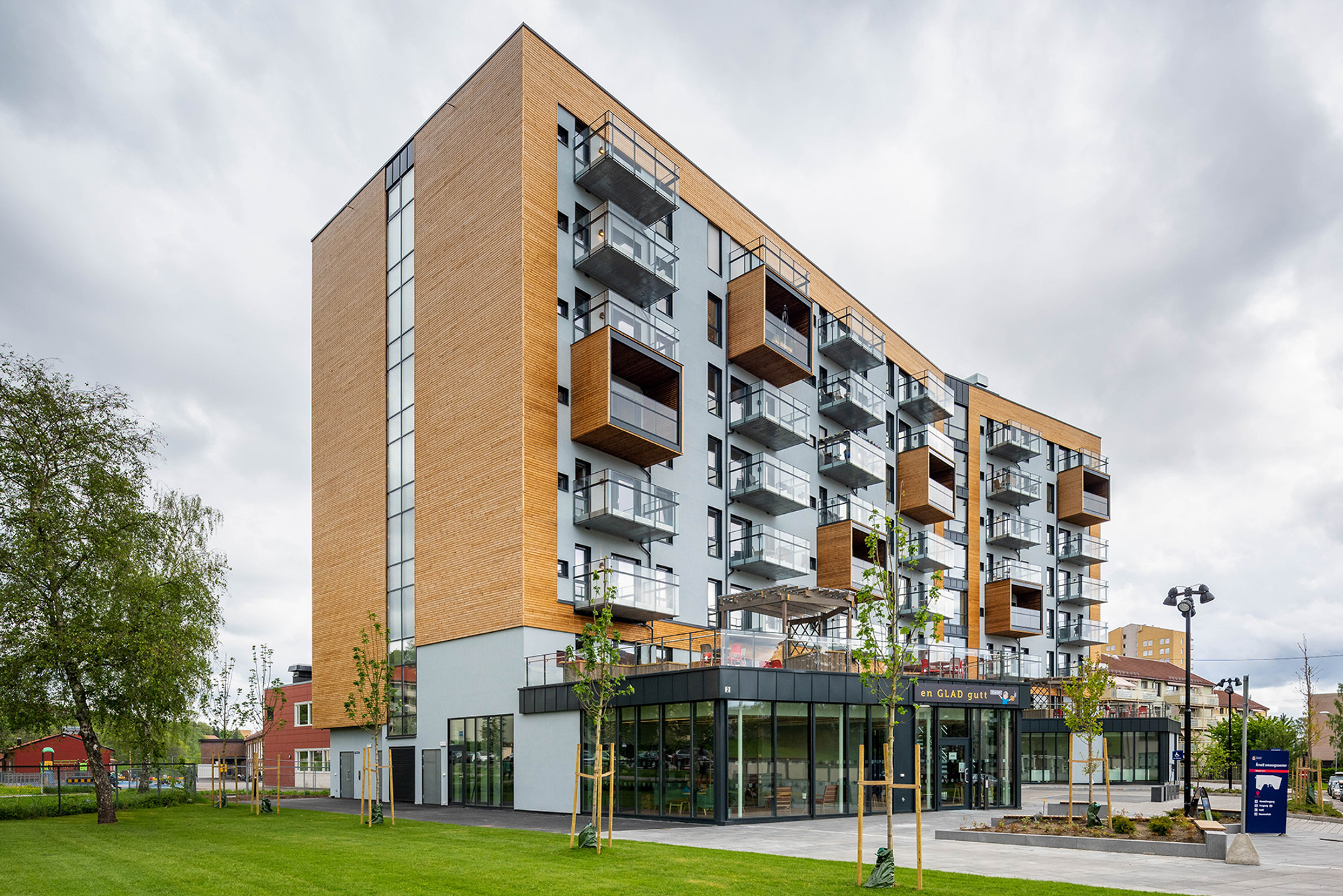 Utvändig Thermowood-panel till Øivinds vei 2 – Brandskyddad utvändig Thermowood-panel – Oslo. Bild 1 av 11 (ovindsvei 2 2 3)